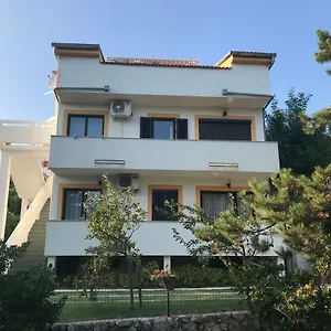 Lena Apartment Baška
